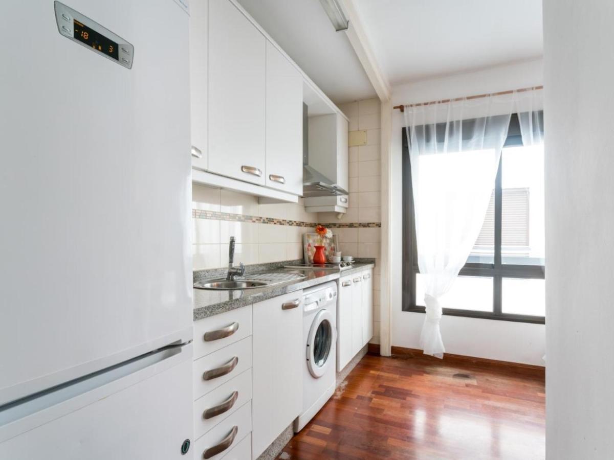 Апартаменти Holi-Rent Santa Marina Севілья Екстер'єр фото