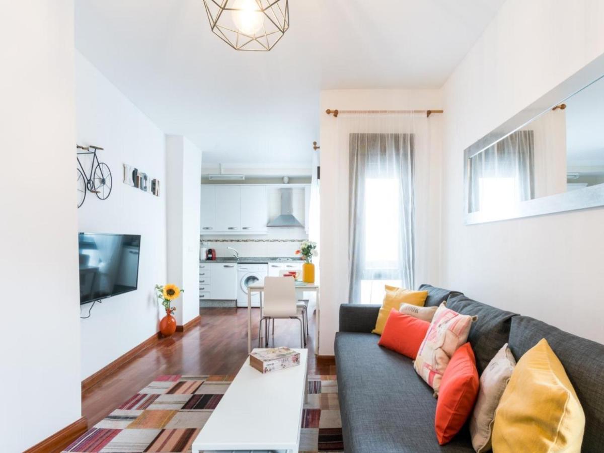 Апартаменти Holi-Rent Santa Marina Севілья Екстер'єр фото